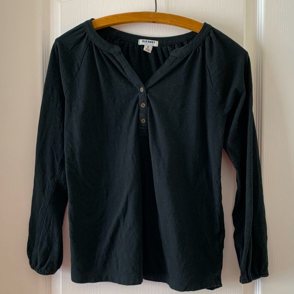 Light weight black old navy xs top